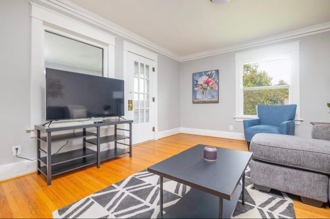 Spacious 2 Bedroom Home Near Ingersoll & Downtown Des Moines Zewnętrze zdjęcie
